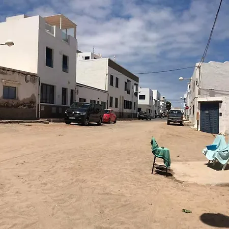 Nyaraló Casa Carmen En Caleta De *